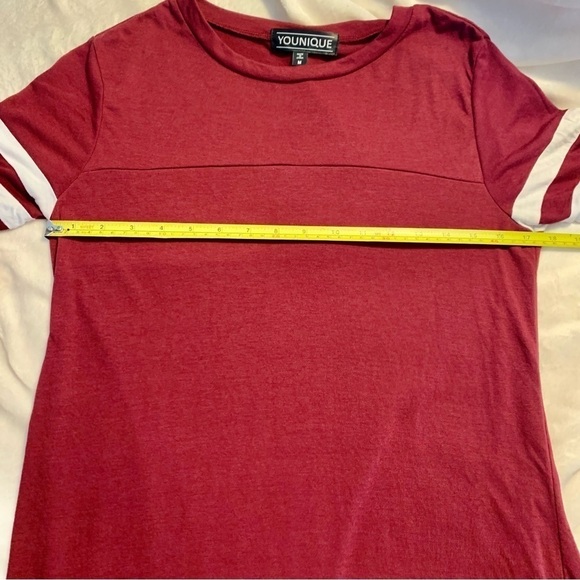 Younique T-Shirt Dress Medium Burgundy Jersey Style White Stripes Short Sleeves - Picture 2 of 4